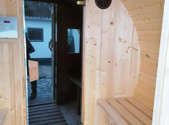 Apartment 6, Waldesruh